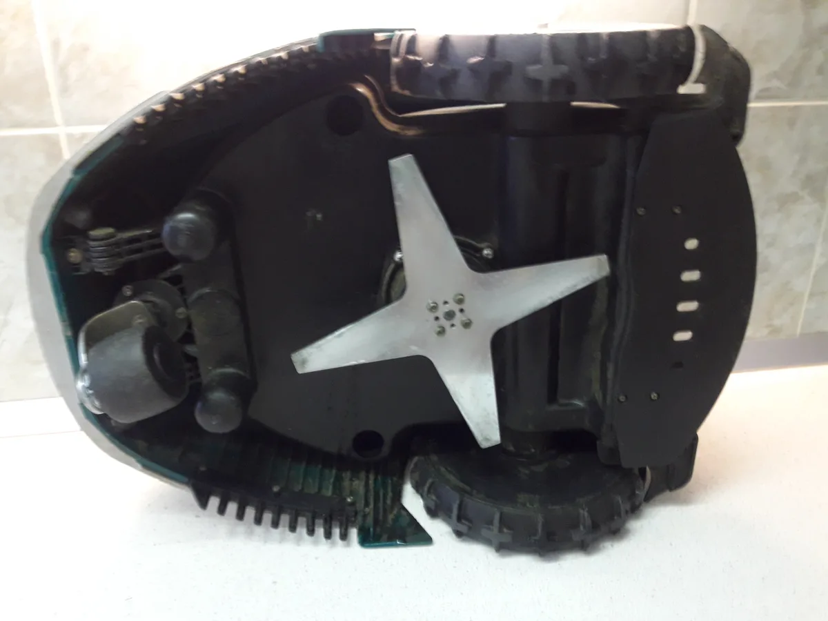Cutit 25 cm lama stelata pentru Roboti Ambrogio