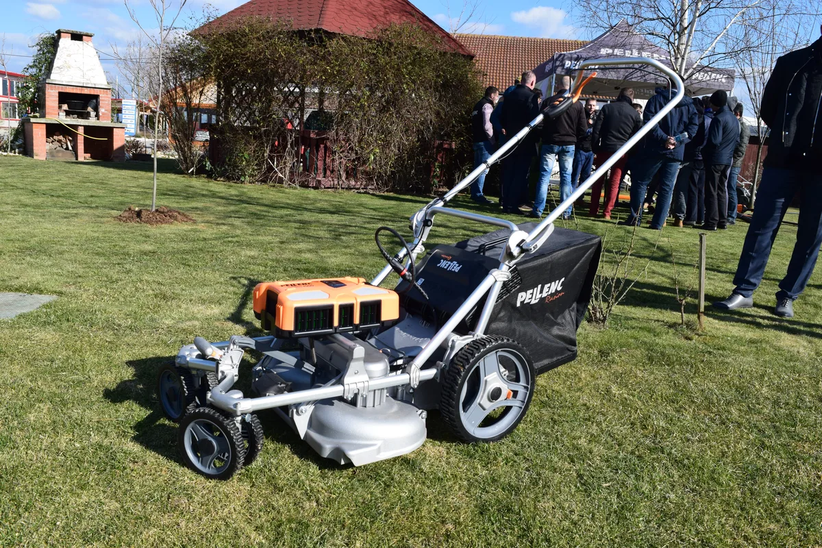 Mașină de tuns gazon electrică pe baterie Pellenc Rasion Easy, 1100 W, sac de 70 litri, 60 cm lățime de lucru, Bateria 1100 INCLUSA - 2