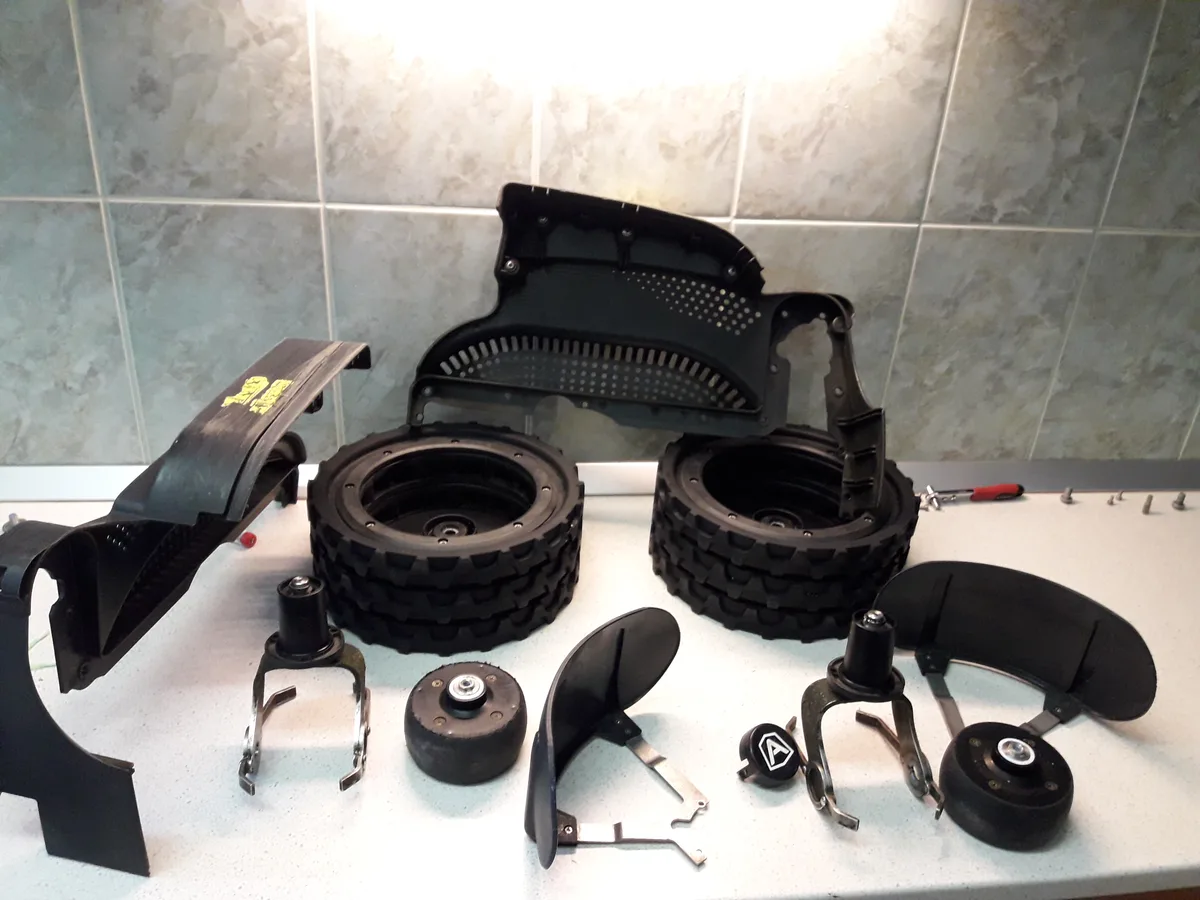 Revizie completa roboti de gazon de dimensiuni mari BASIC