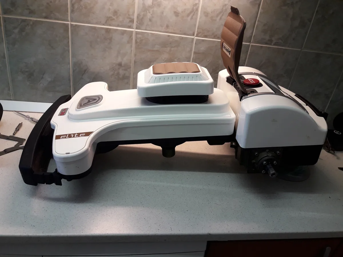 Revizie completa roboti de gazon de dimensiuni mari BASIC - 2